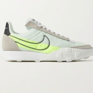 Women’s Nike Waffle Racer 20